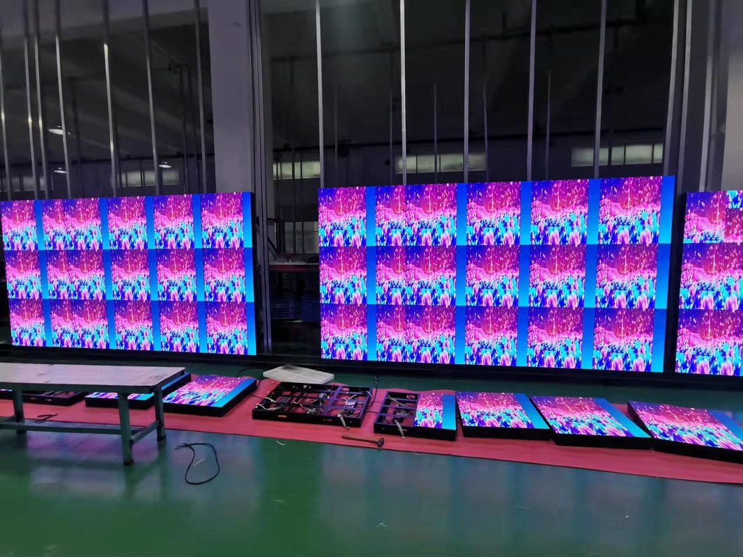 แผนจอติดผนัง LED สีหลากหลายภายใน P3.91 P5.95 การติดตั้ง