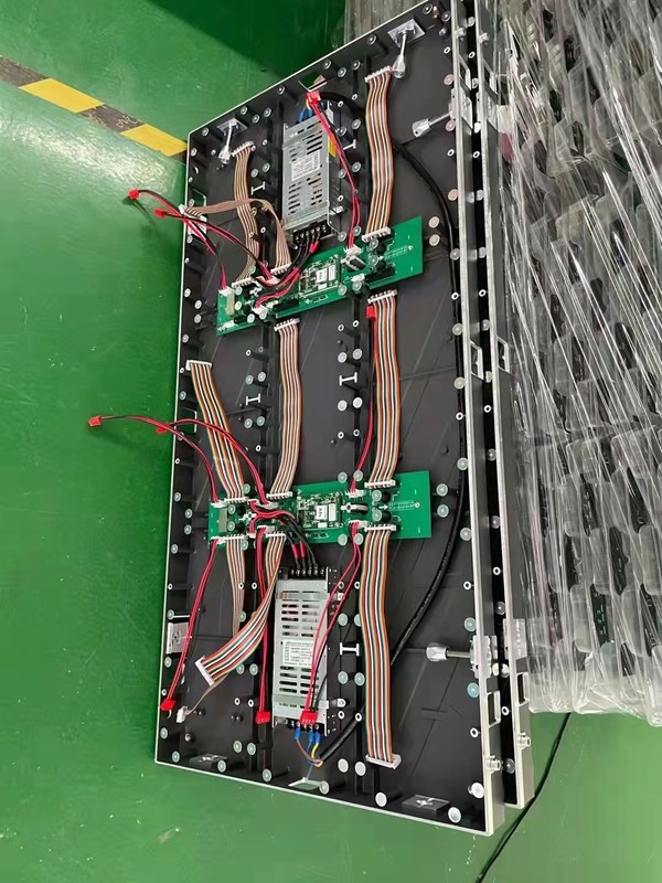 สกรีนจอจอ LED ภายในหลายฉาก 1200cd/sqm สําหรับเวทีในโบสถ์