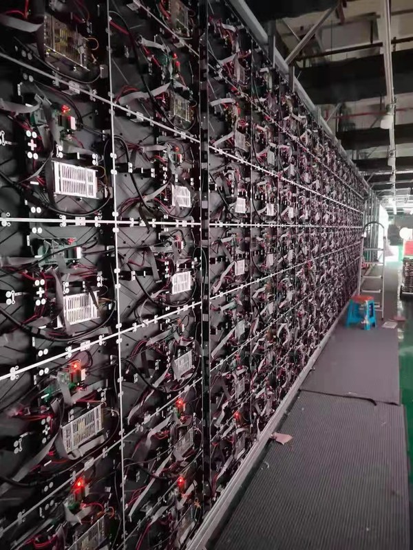 สกรีนจอจอ LED ภายในหลายฉาก 1200cd/sqm สําหรับเวทีในโบสถ์