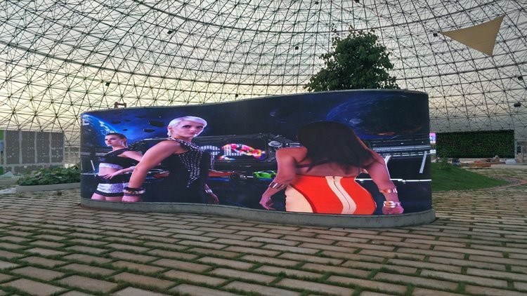 ป้องกันน้ํา P3.91 LED Video Wall Display หลายสี สําหรับภายใน